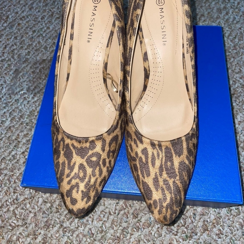 Leopard Print Pumps